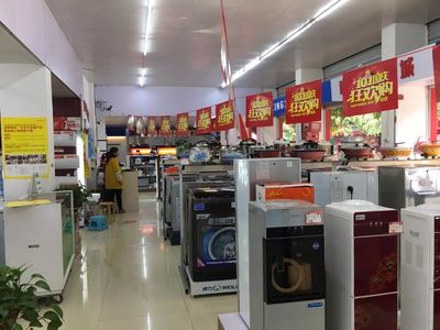 大批恭城人涌向24米街搶購家電，是沖動消費(fèi)還是明智之選？